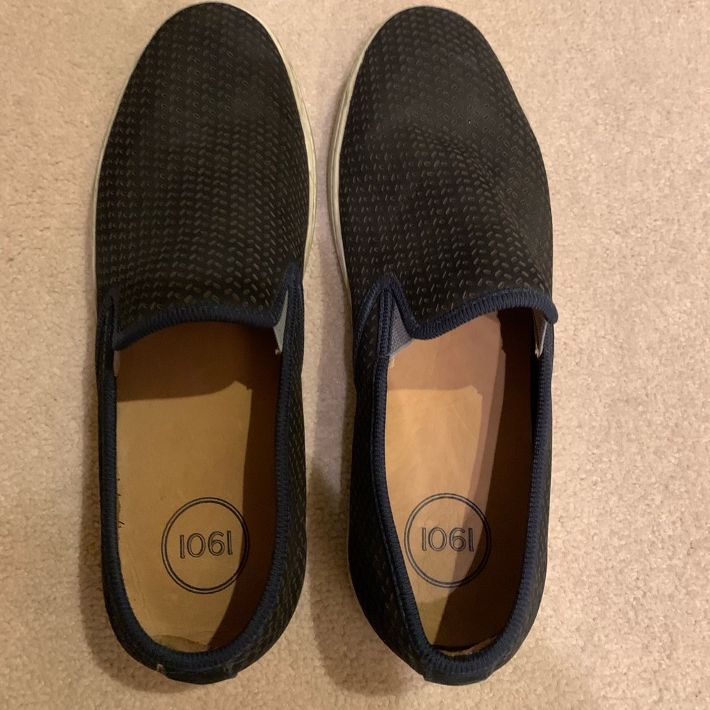 LIKE NEW men’s navy blue nubuck suede shoes sz8.5